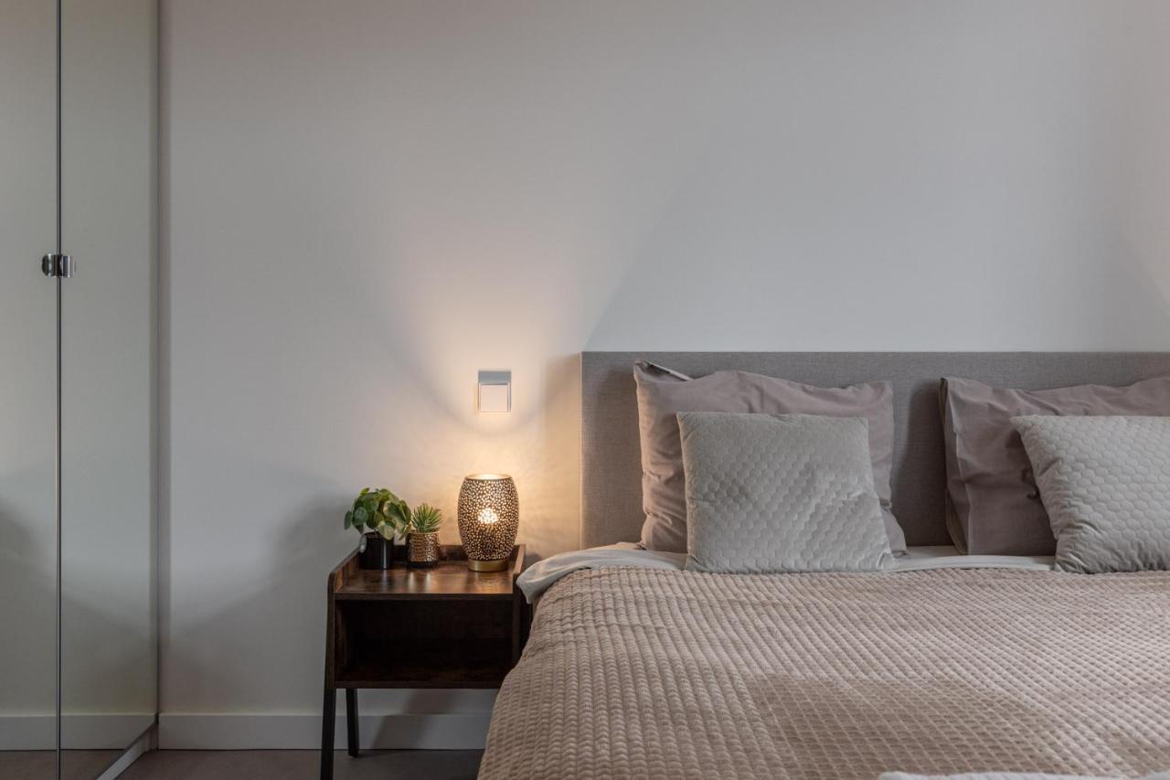Kipsala Apartments With Free Parking Riga Exterior foto